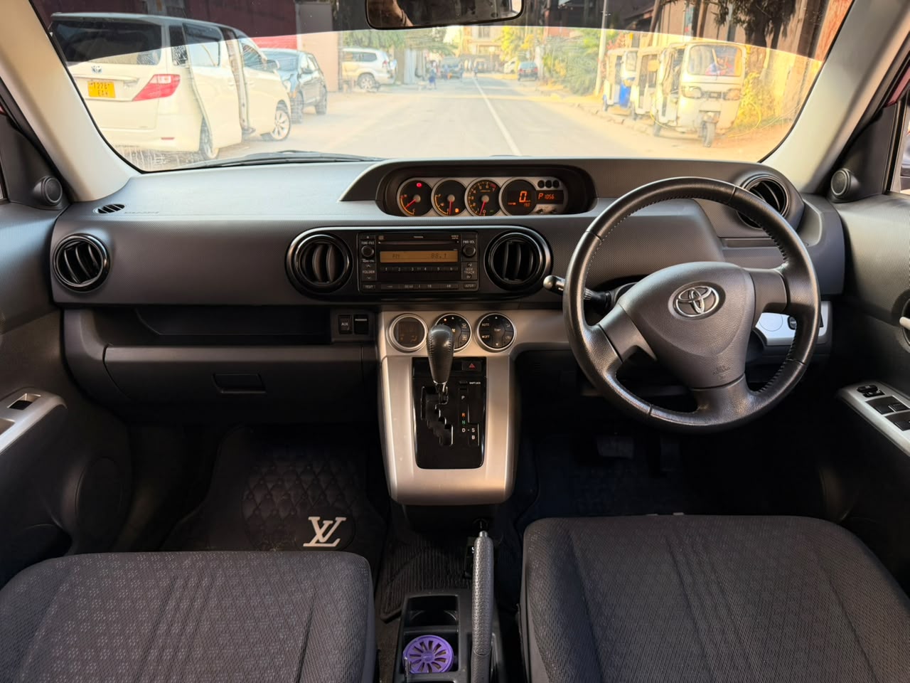 TOYOTA COROLLA RUMION thumbnail 4